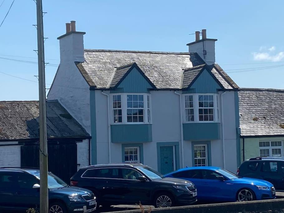 3 Bedroom Townhouse Right On The Harbour Isle of Whithorn 外观 照片